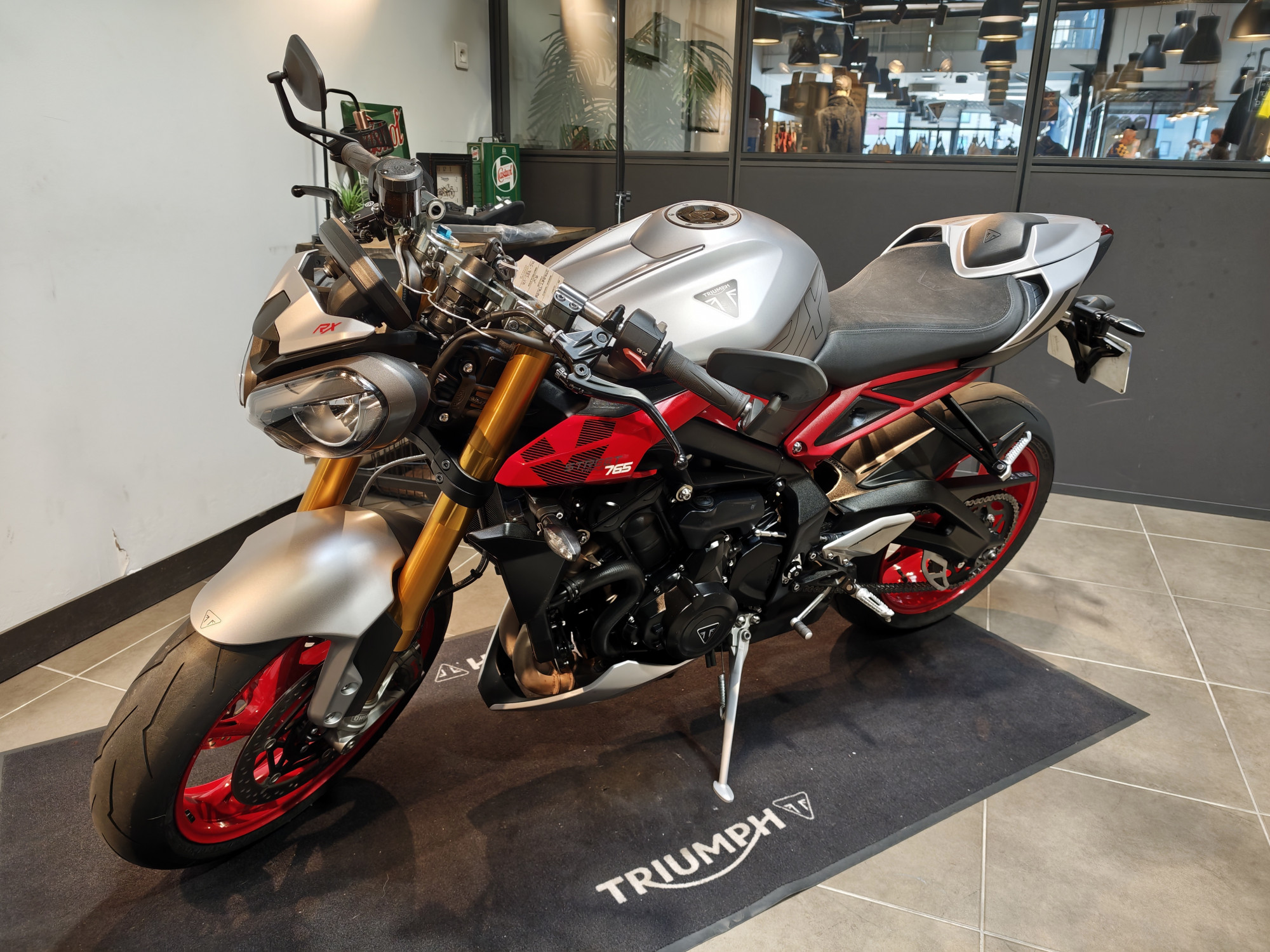 TRIUMPH STREET TRIPLE 765 RX – Image 4