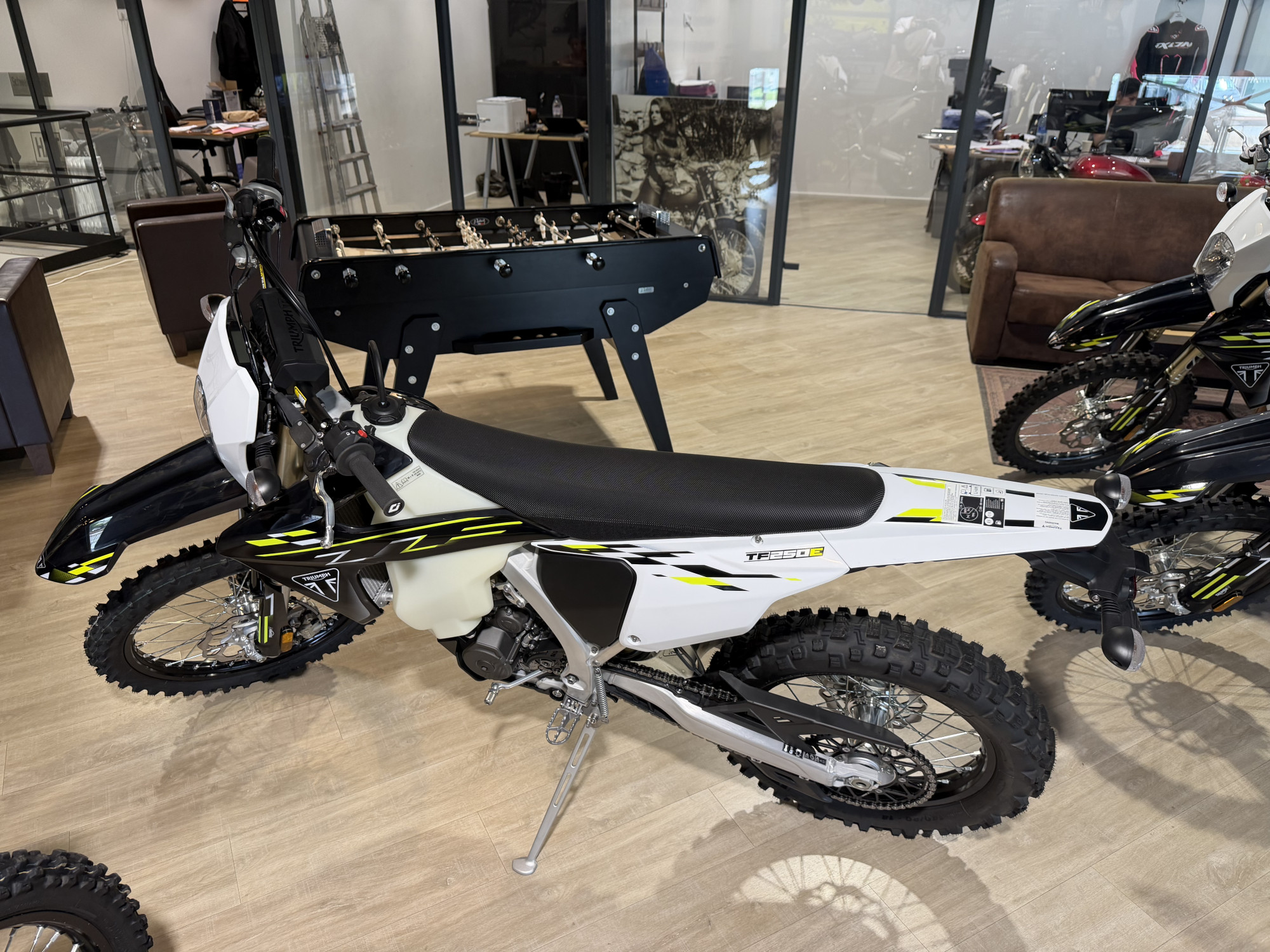 TRIUMPH TF 250-E – Image 4