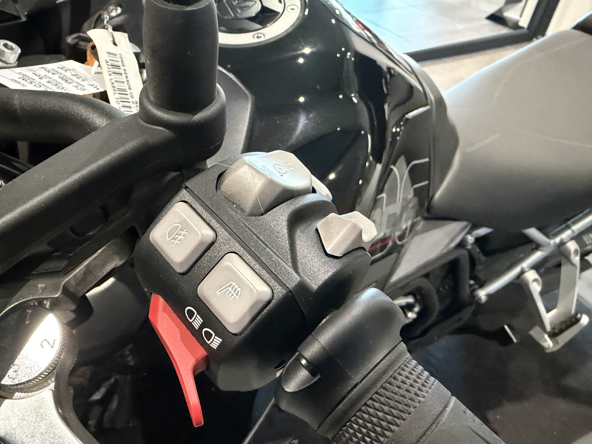 TRIUMPH Tiger 900 GT PRO – Image 11