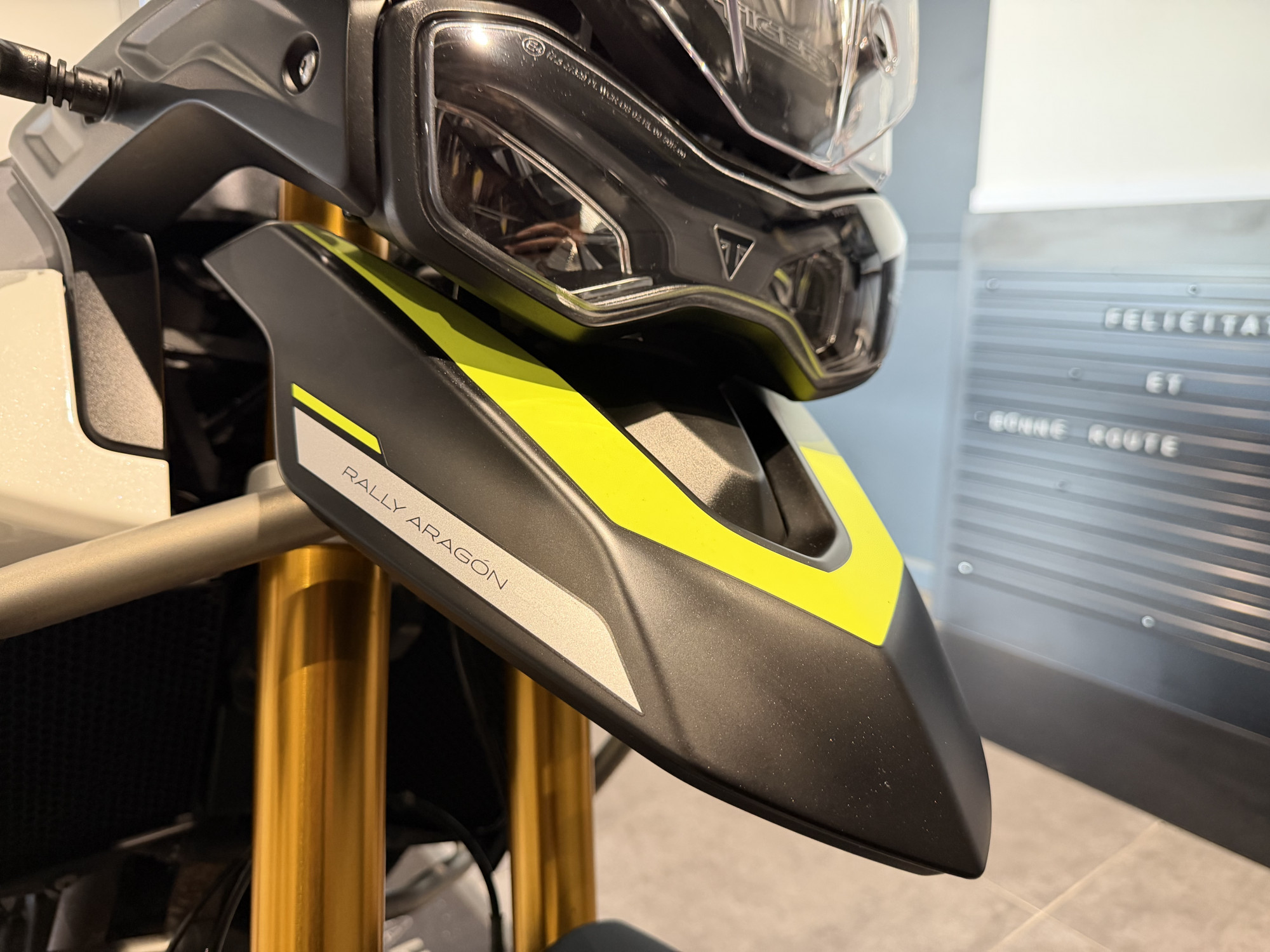 TRIUMPH Tiger 900 Rally Aragon Edition - AVEC TOP CASE – Image 16
