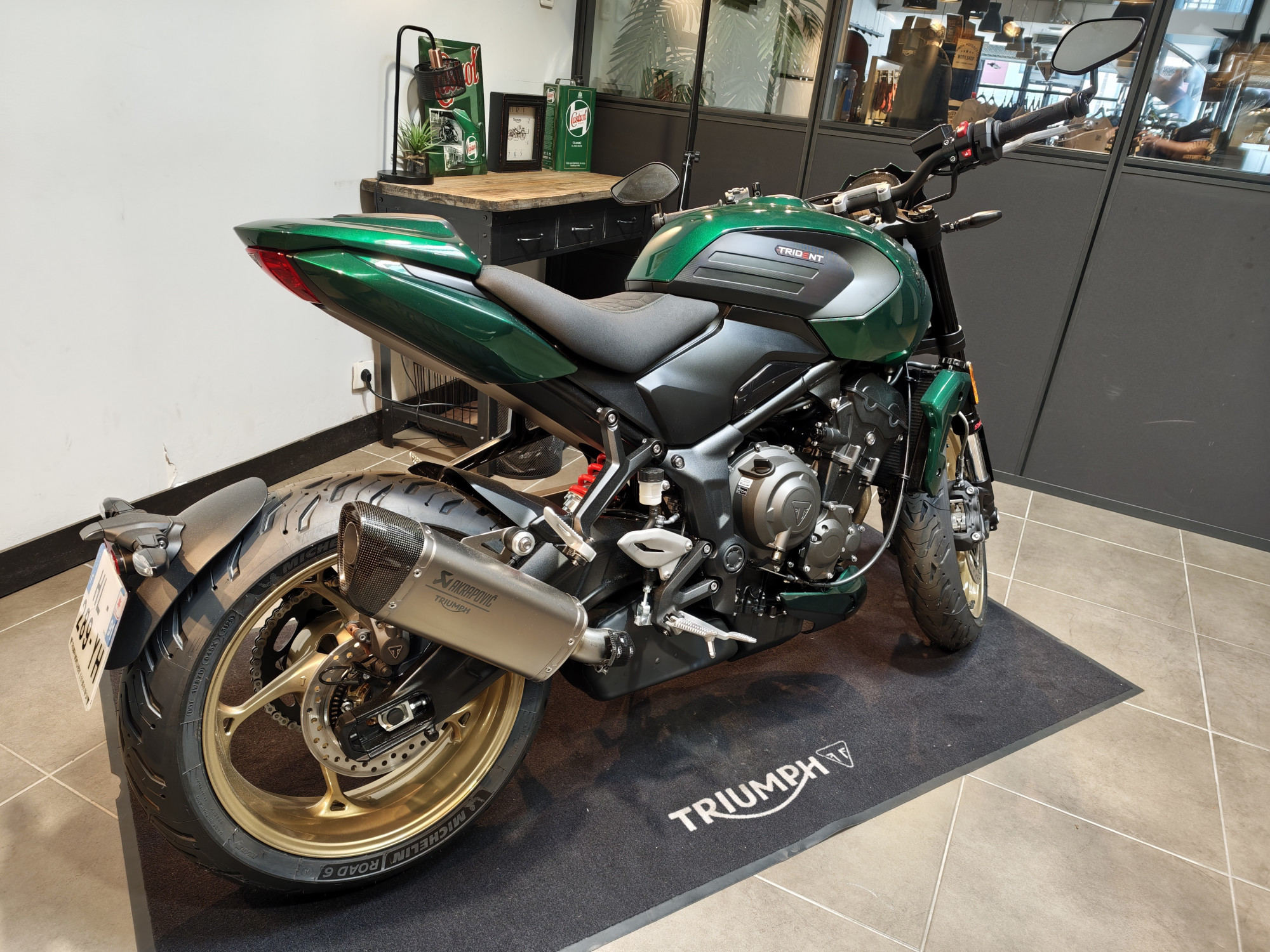 TRIUMPH TRIDENT 800 – Image 2