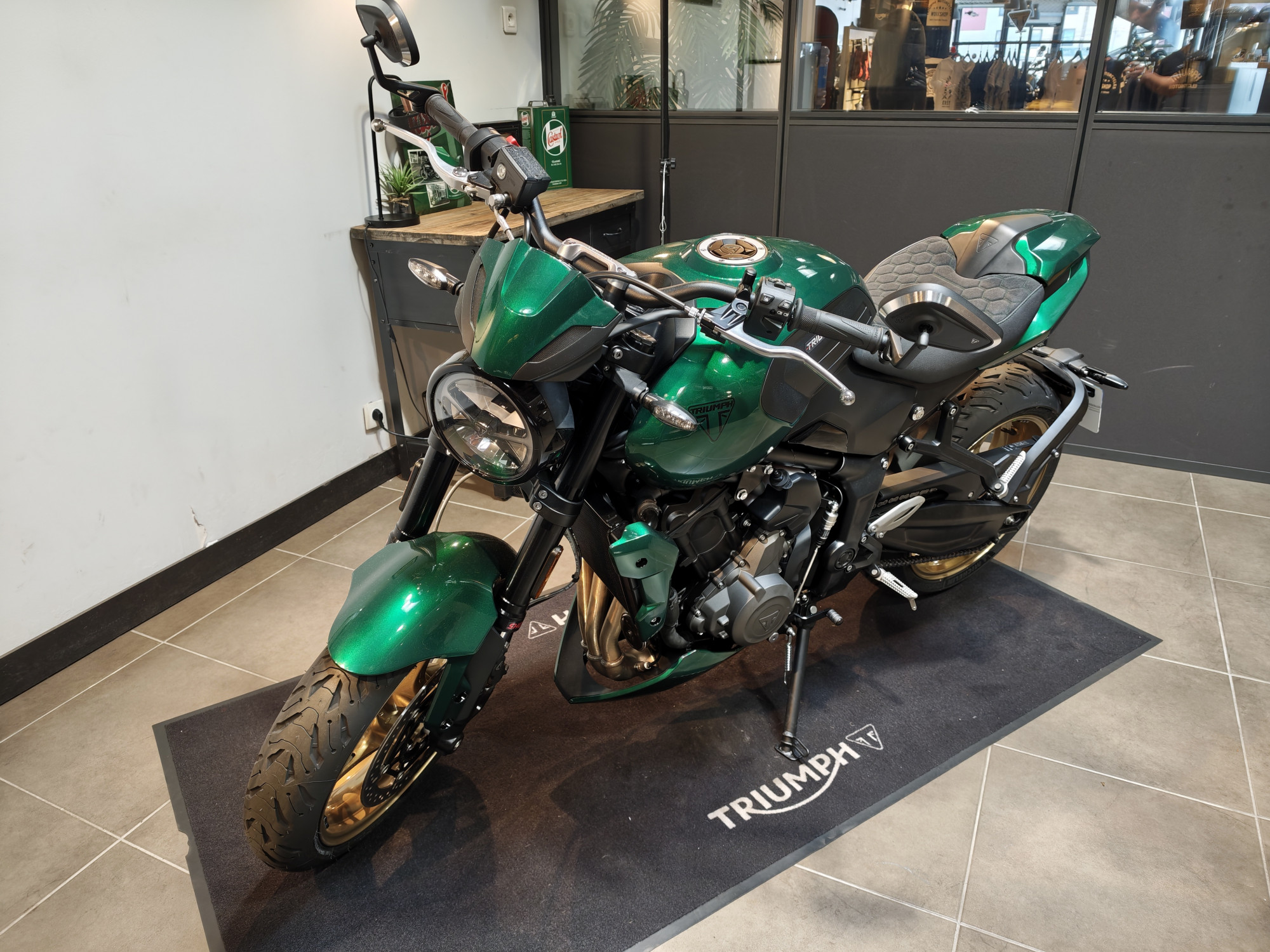 TRIUMPH TRIDENT 800 – Image 4
