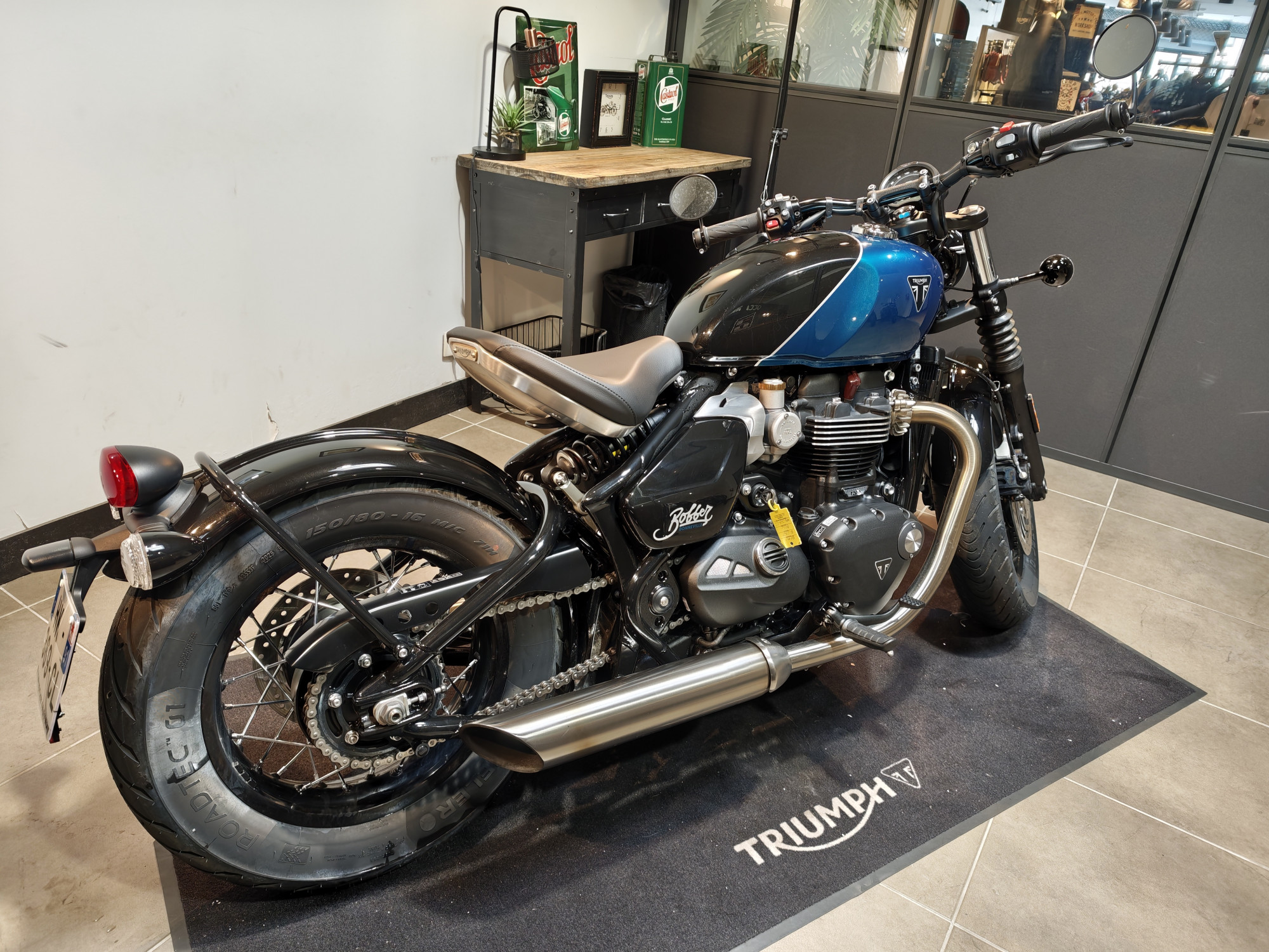 TRIUMPH BONNEVILLE BOBBER A2 (DEBRIDAGE POSSIBLE) – Image 2