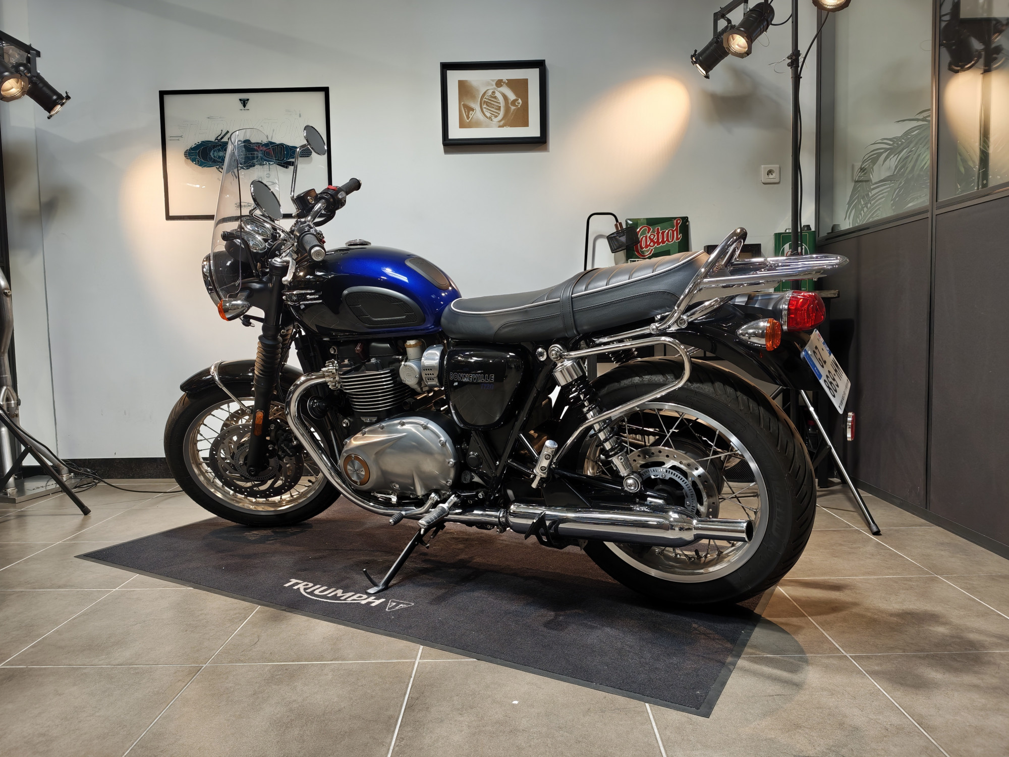 TRIUMPH BONNEVILLE T120 STEALTH – Image 3