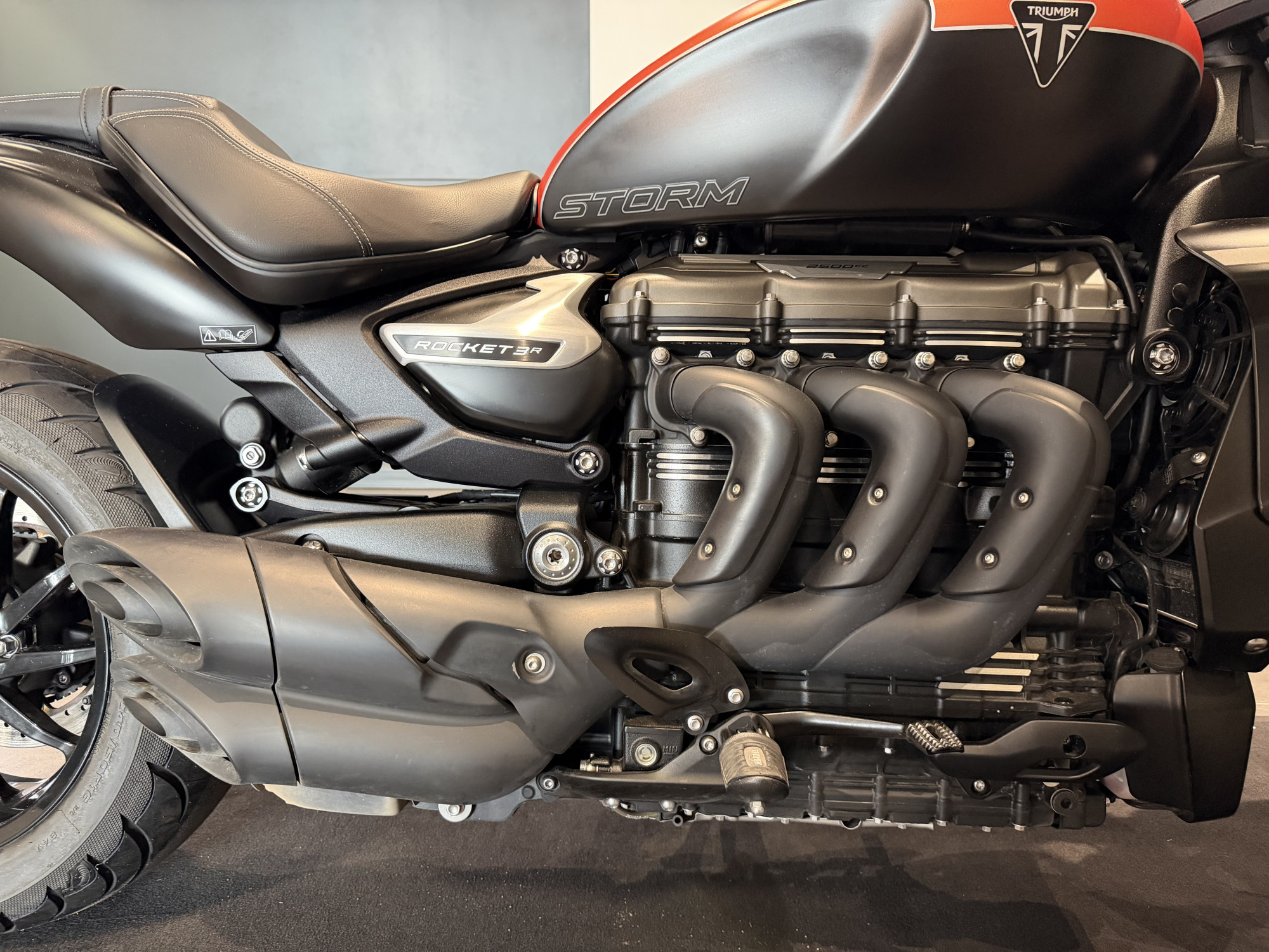 TRIUMPH ROCKET 3 R STORM - 2500 cm3 – Image 12