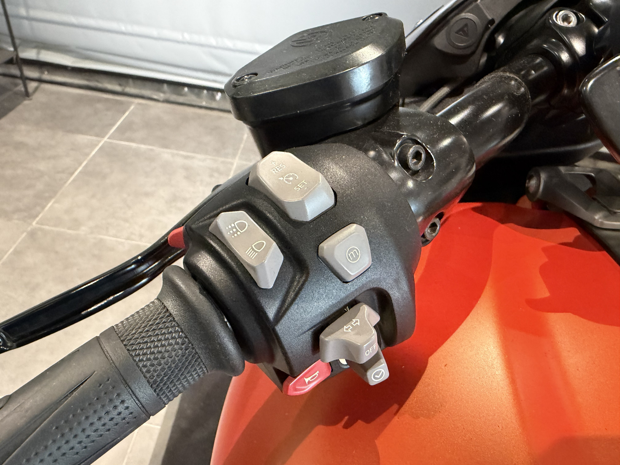 TRIUMPH ROCKET 3 R STORM - 2500 cm3 – Image 15