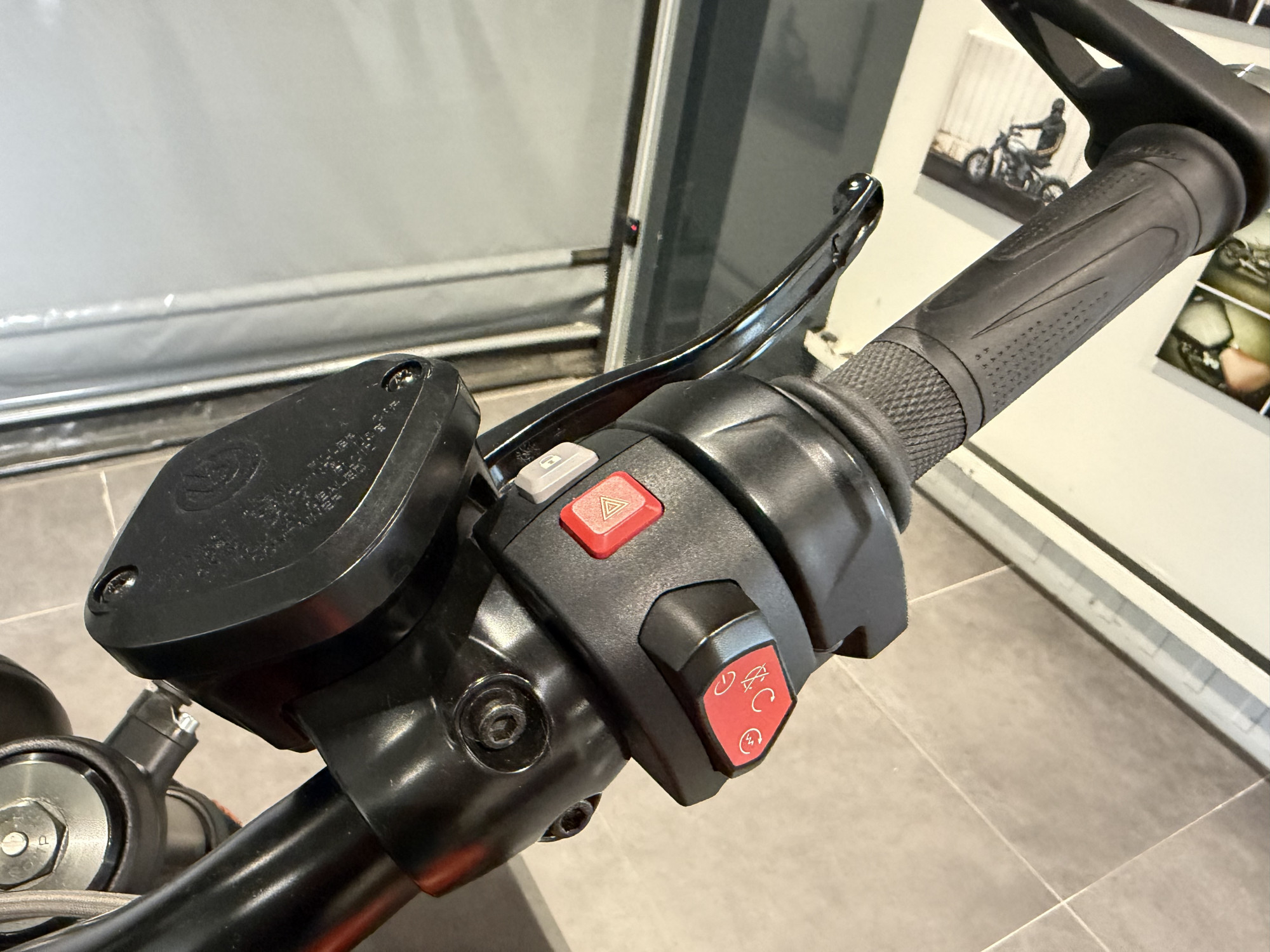 TRIUMPH ROCKET 3 R STORM - 2500 cm3 – Image 16