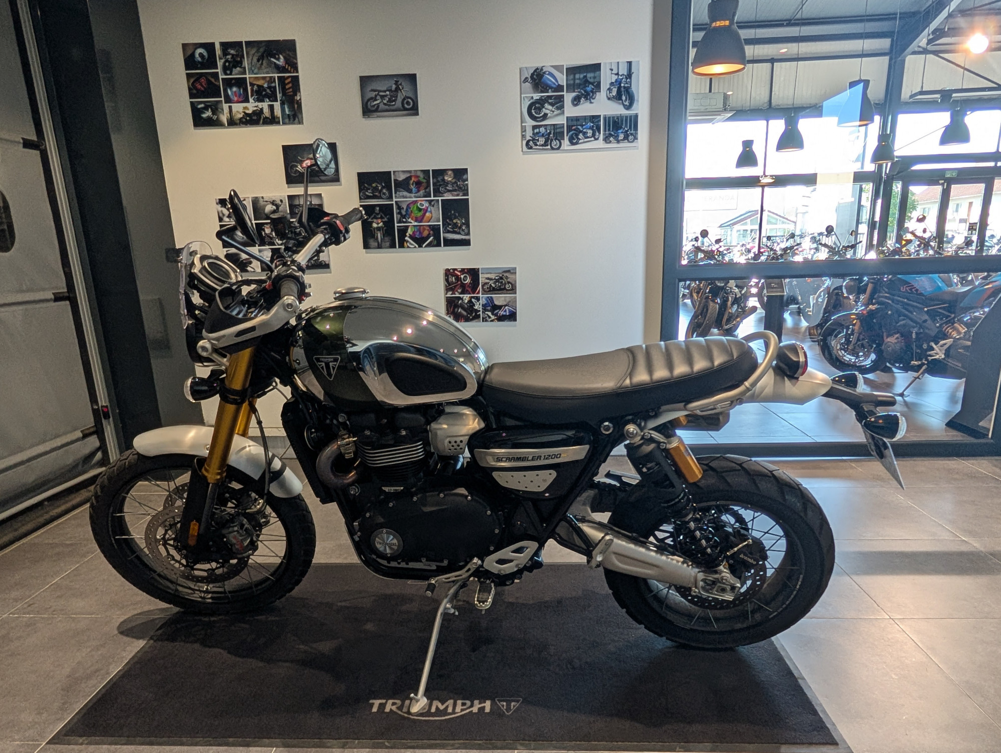 TRIUMPH SCRAMBLER 1200 XE CHROME EDITION – Image 4