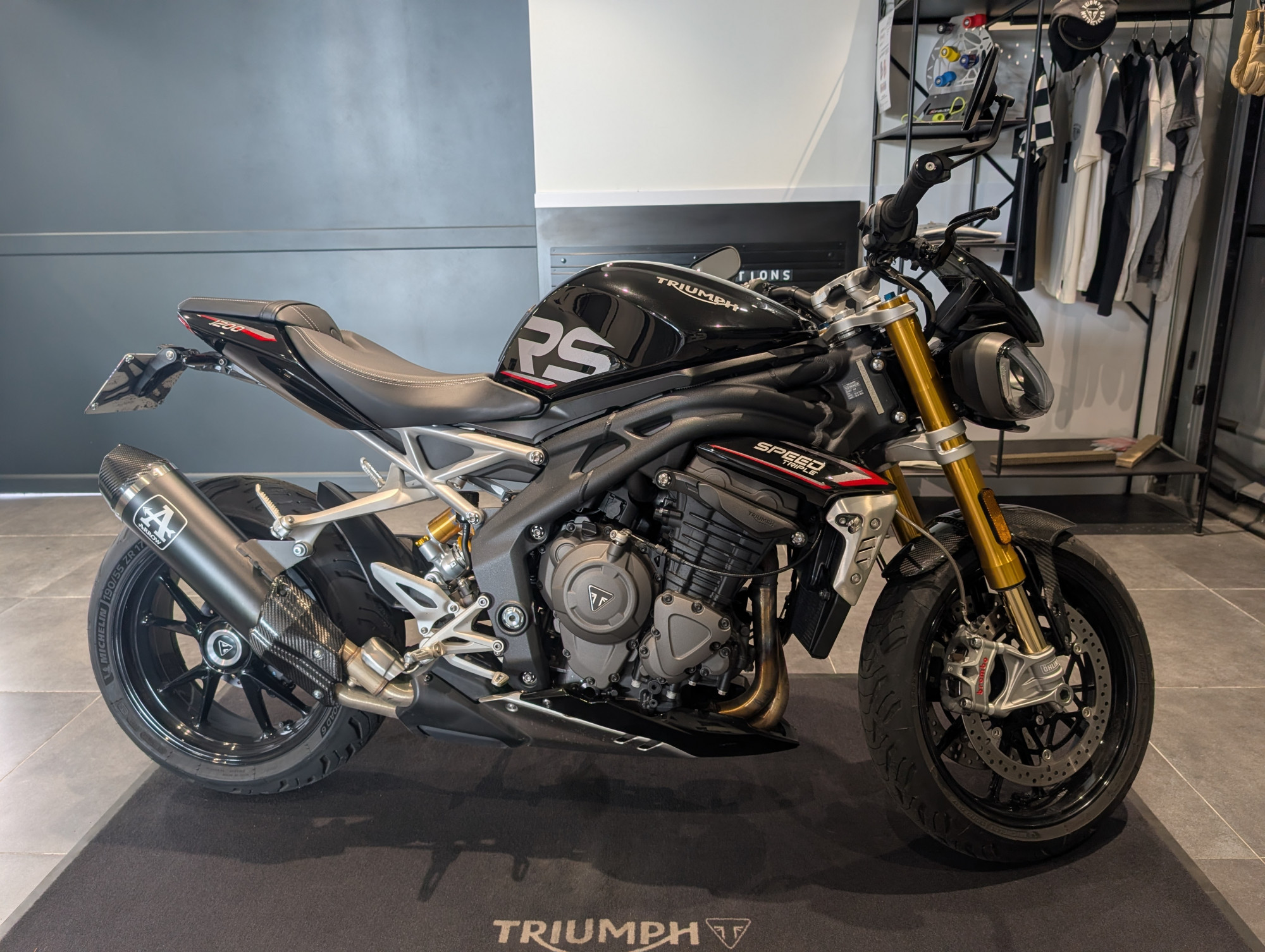 TRIUMPH SPEED TRIPLE 1200 RS