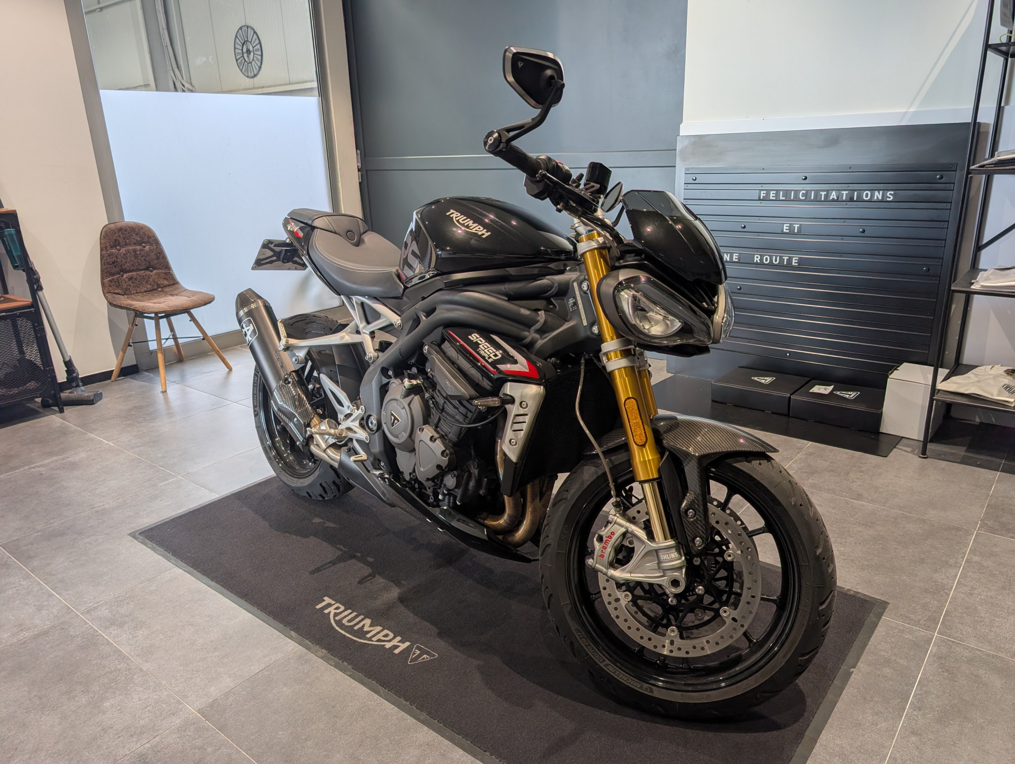 TRIUMPH SPEED TRIPLE 1200 RS – Image 2