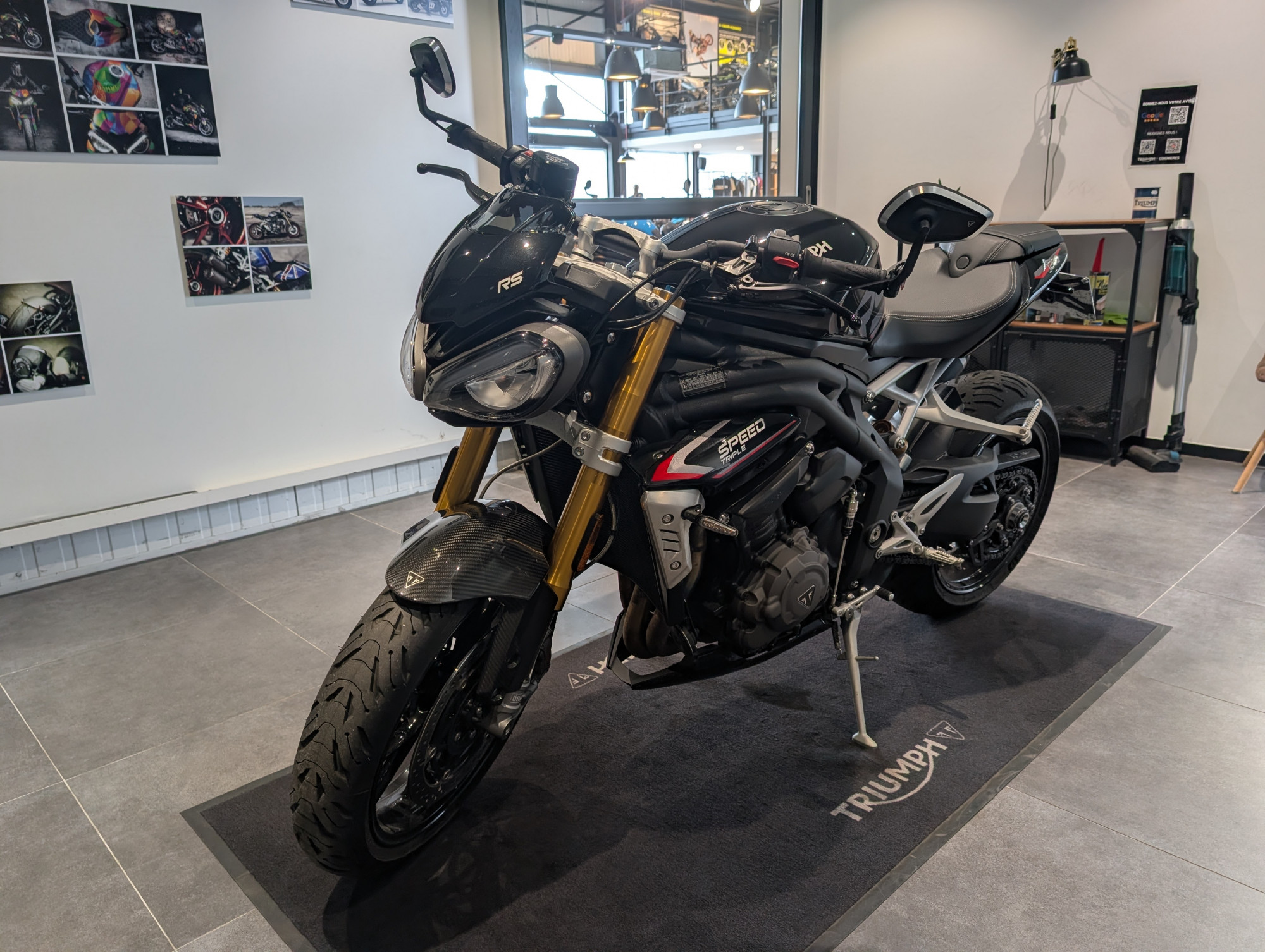 TRIUMPH SPEED TRIPLE 1200 RS – Image 3