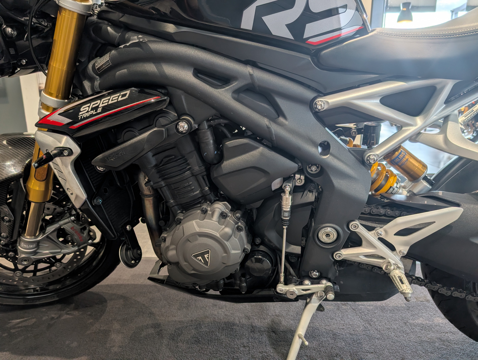 TRIUMPH SPEED TRIPLE 1200 RS – Image 8