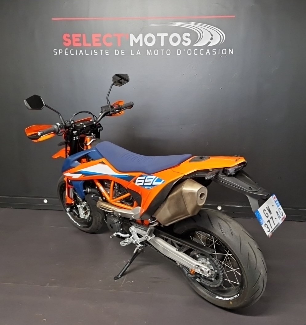 KTM 690 SMC R – Image 4