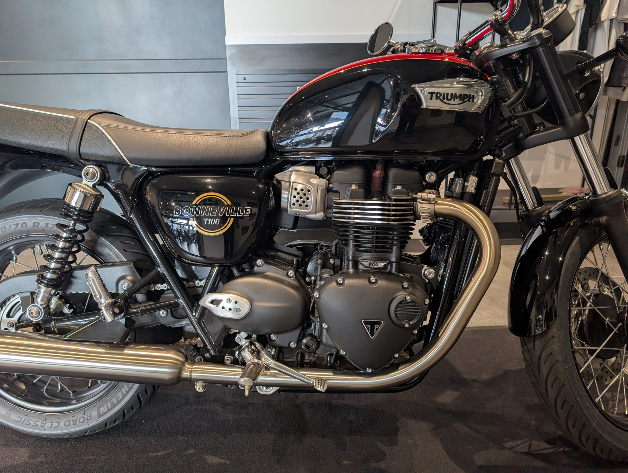 TRIUMPH Bonneville T100 A2 - DEBRIDABLE – Image 11