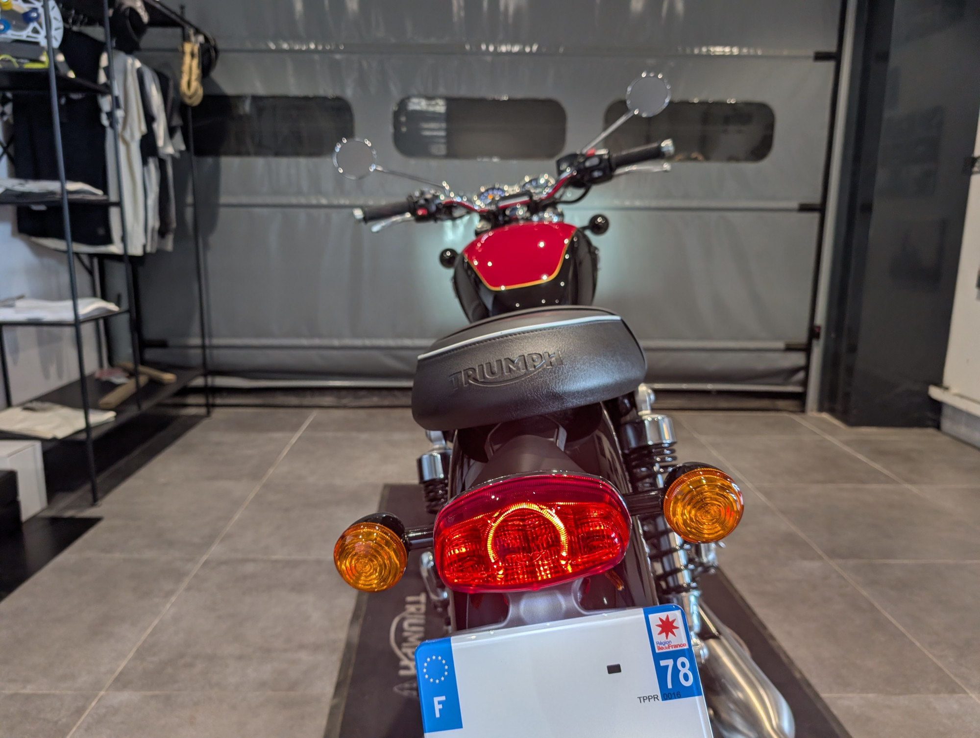 TRIUMPH Bonneville T100 A2 - DEBRIDABLE – Image 17