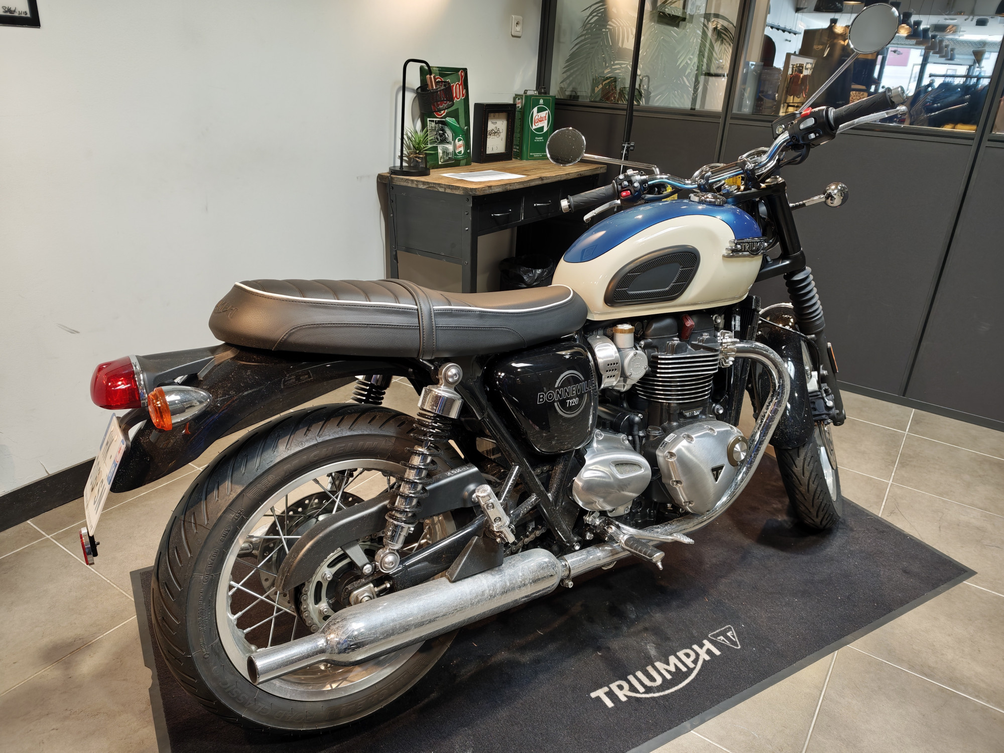TRIUMPH BONNEVILLE T120 (COMPATIBLE A2) – Image 2