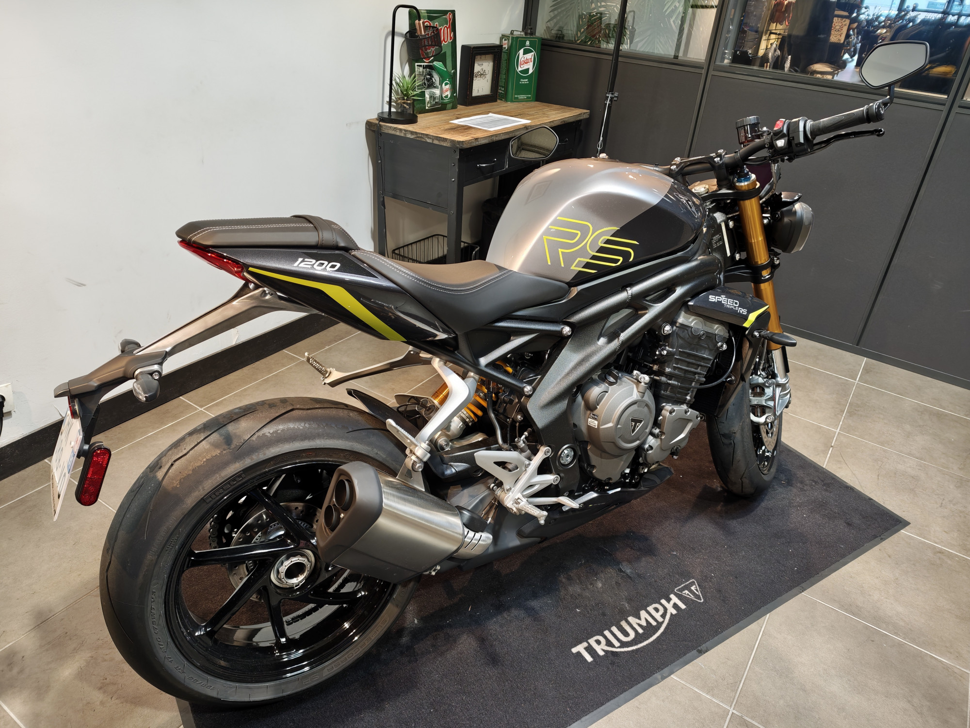 TRIUMPH SPEED TRIPLE 1200 RS – Image 2