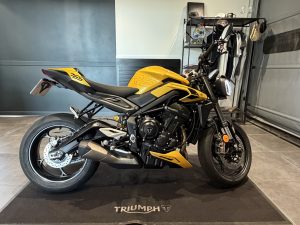 TRIUMPH STREET TRIPLE 765 RS