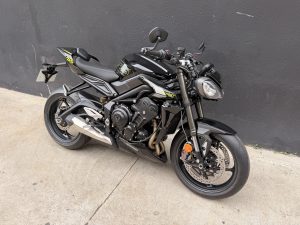 TRIUMPH STREET TRIPLE 765 RS