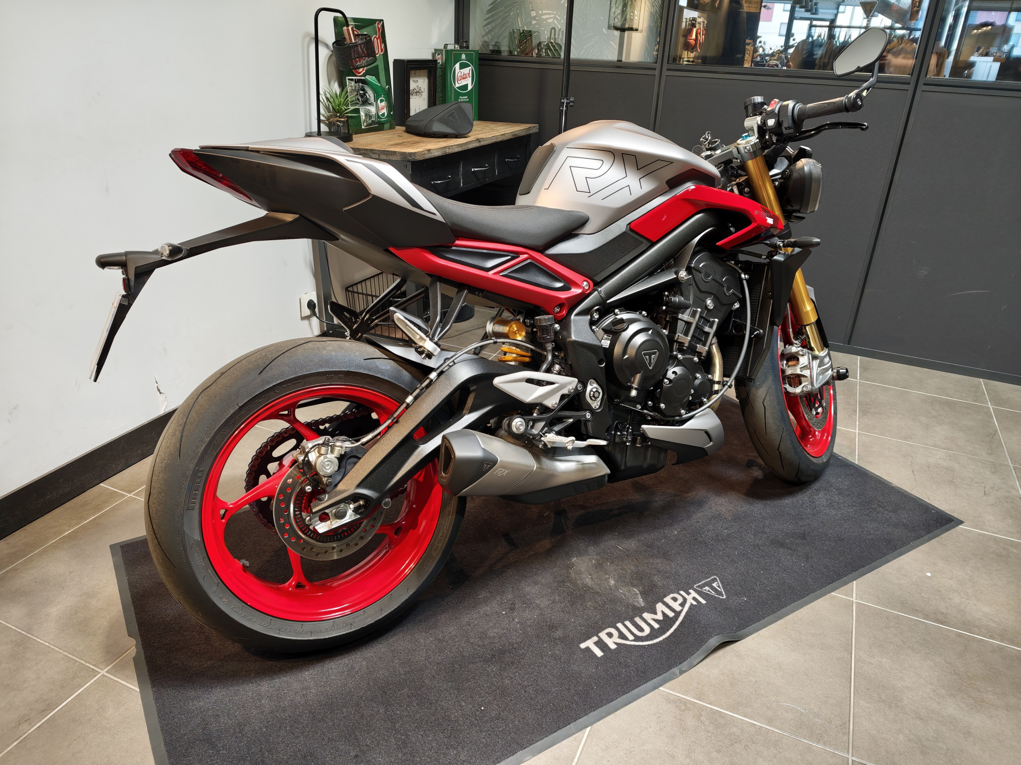 TRIUMPH STREET TRIPLE 765 RX – Image 2