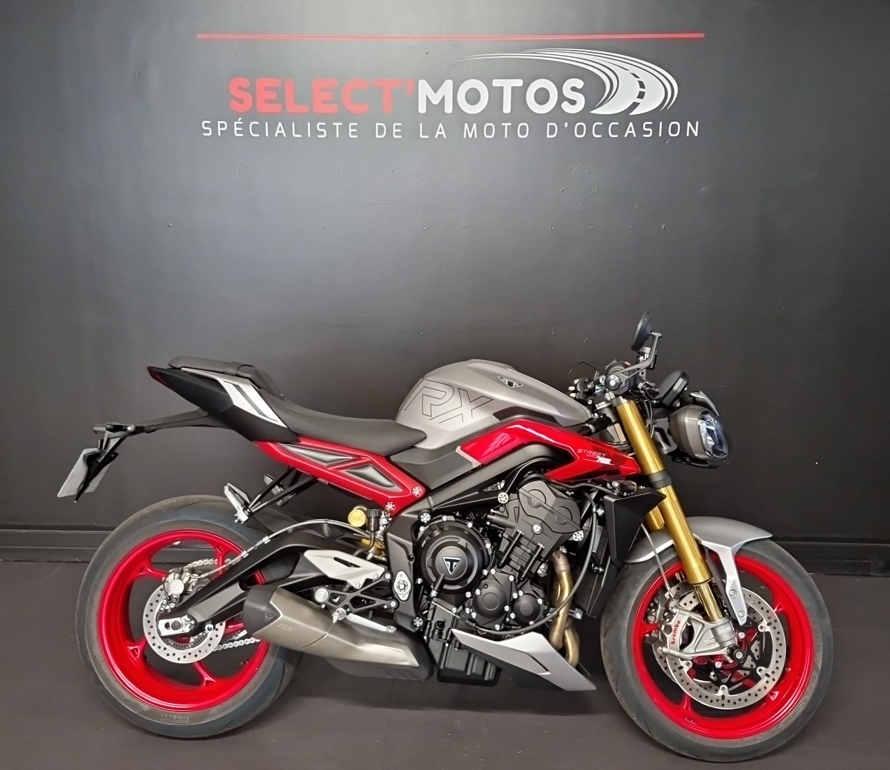 TRIUMPH STREET TRIPLE 765 RX