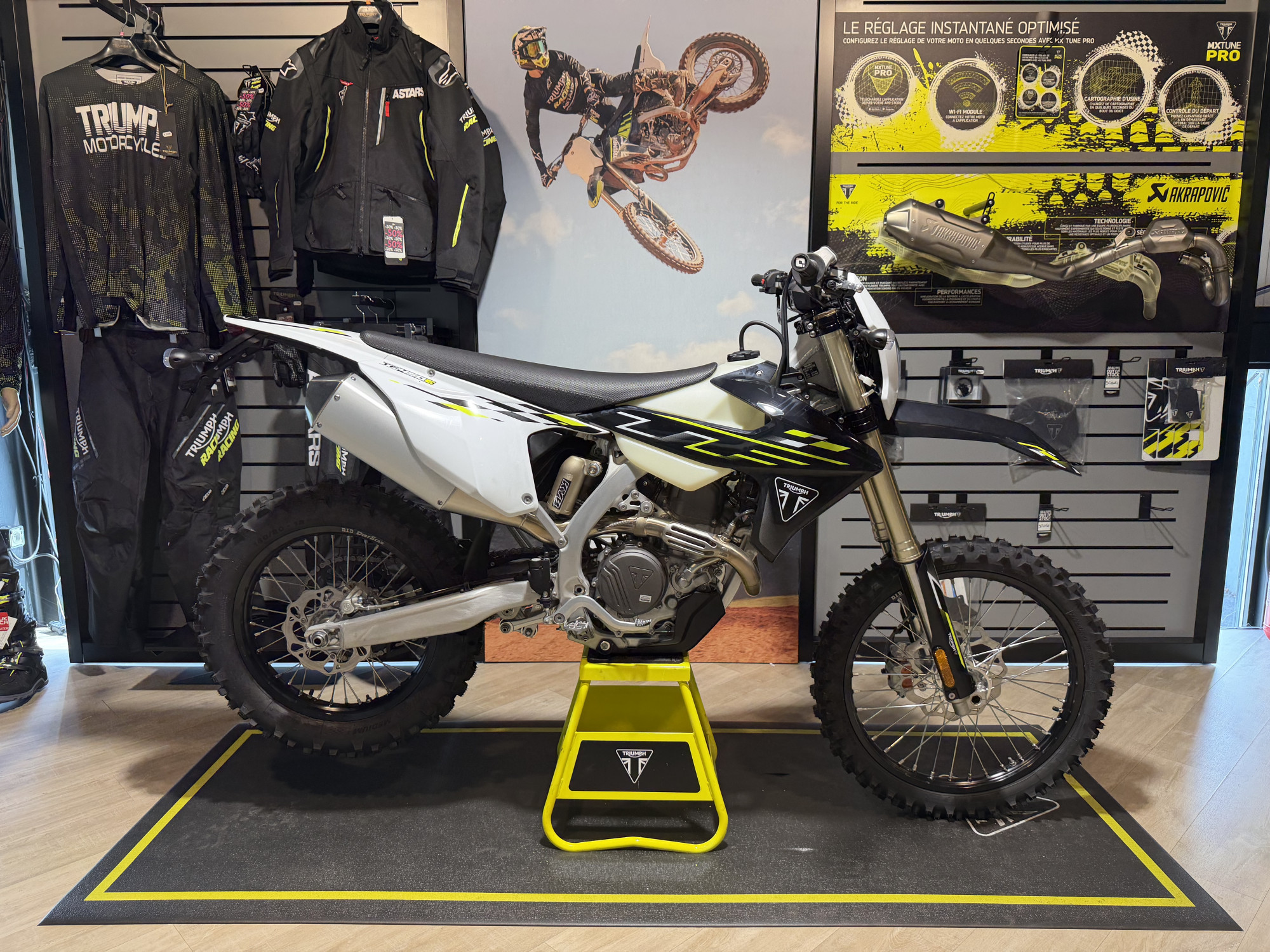 TRIUMPH TF 450-E - pack livraison inclus