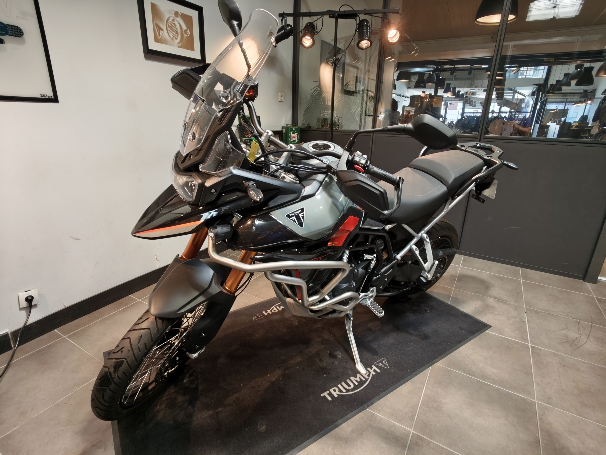 TRIUMPH TIGER 900 Desert Edition – Image 4