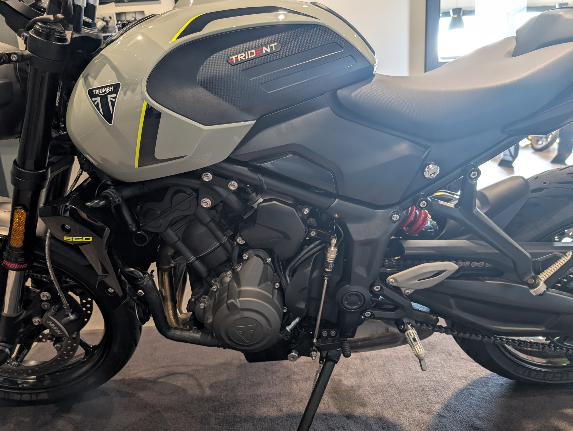 TRIUMPH TRIDENT 660 – Image 8