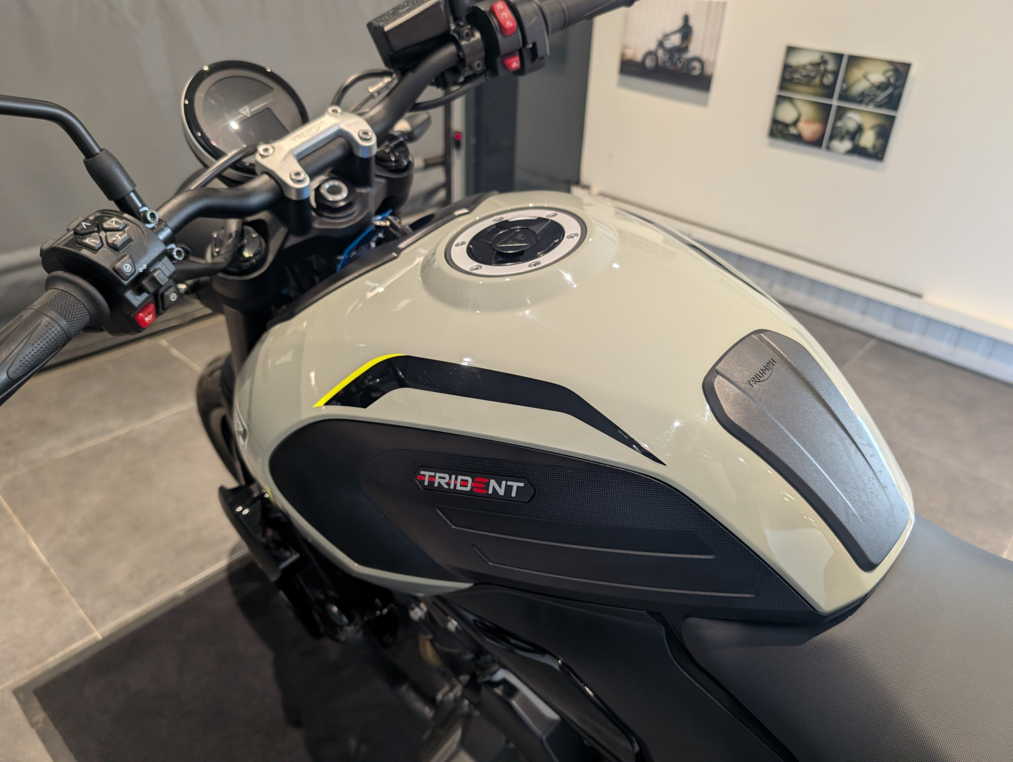 TRIUMPH TRIDENT 660 – Image 10