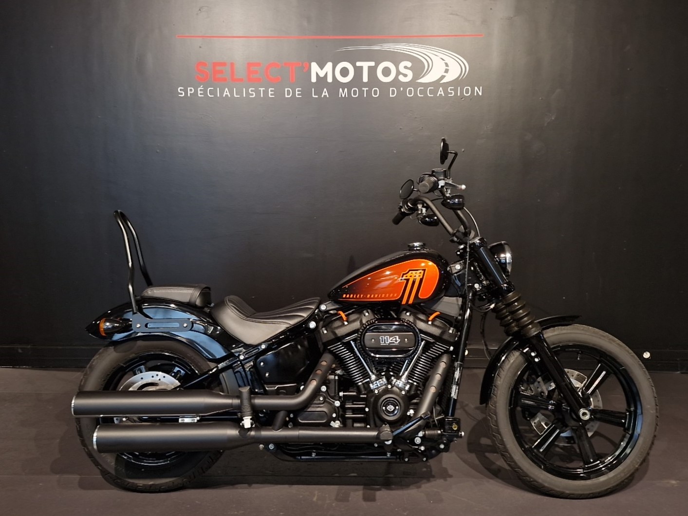 HARLEY-DAVIDSON STREET BOB 114