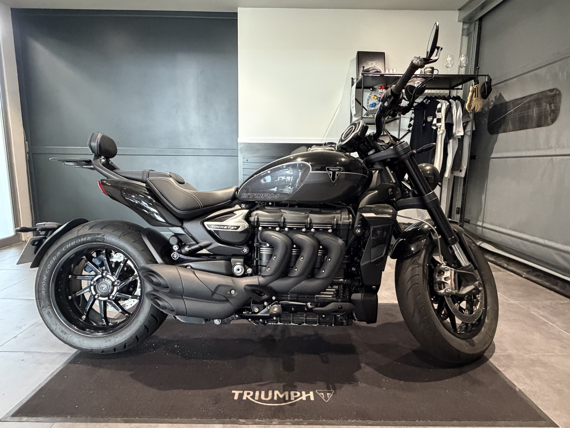 TRIUMPH ROCKET 3 R STORM