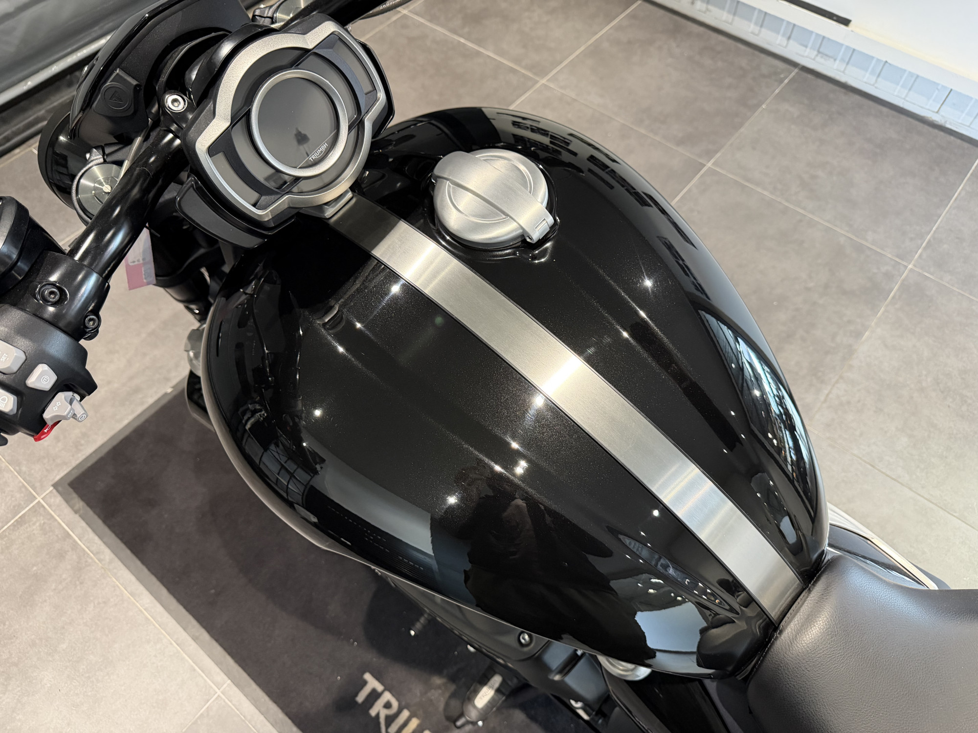 TRIUMPH ROCKET 3 R STORM – Image 9