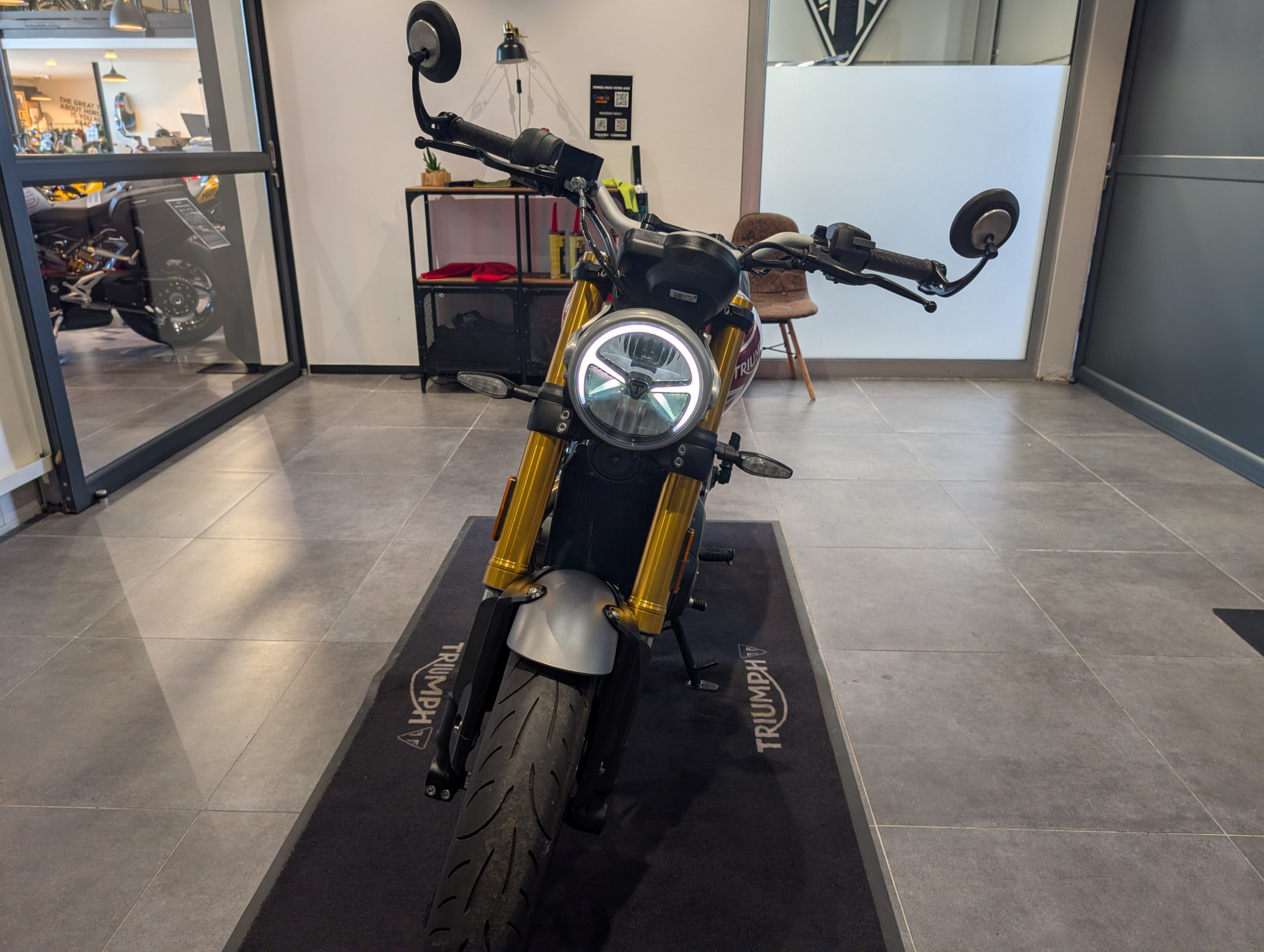 TRIUMPH SPEED 400 – Image 2