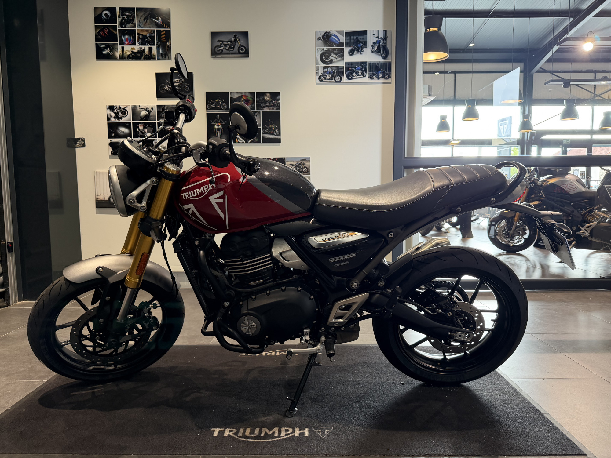 TRIUMPH SPEED 400 – Image 3