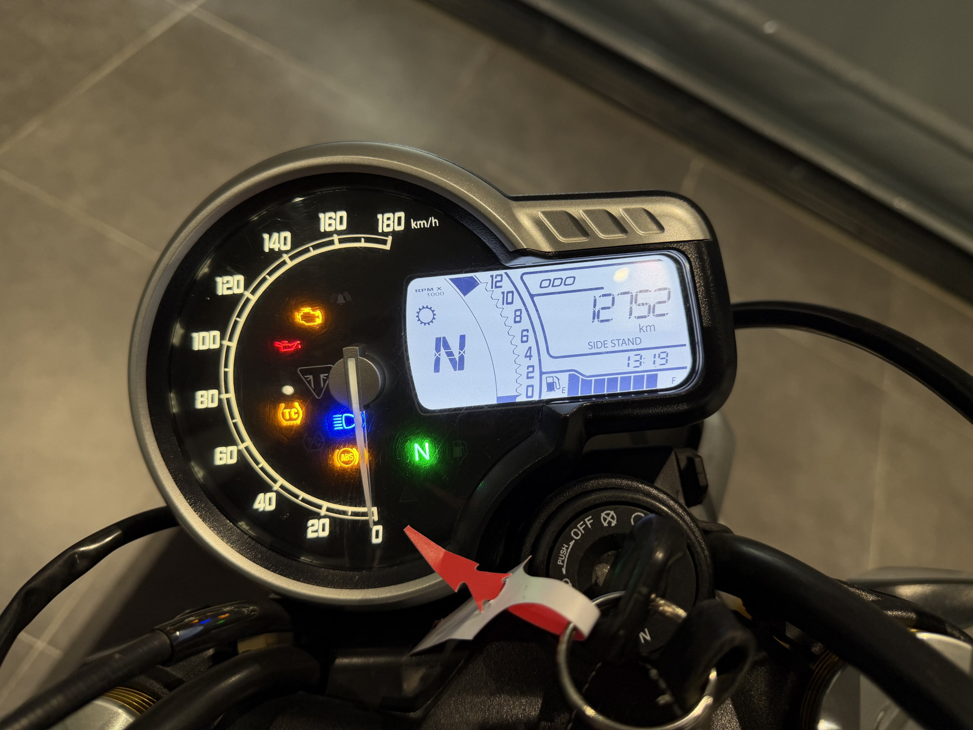 TRIUMPH SPEED 400 – Image 7