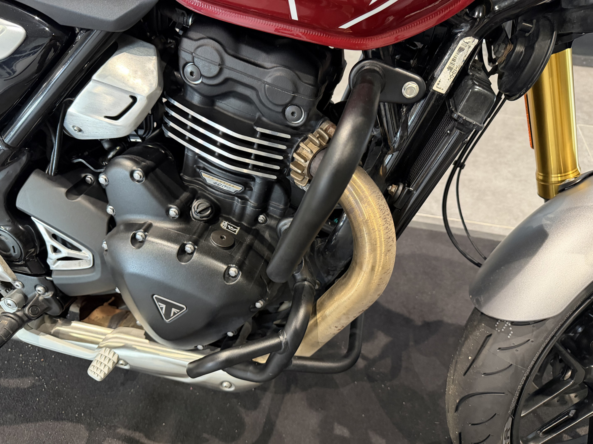 TRIUMPH SPEED 400 – Image 10